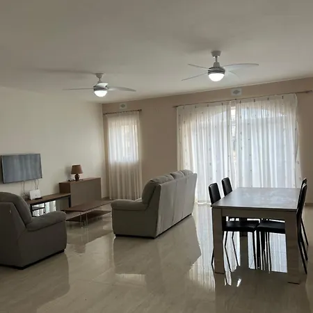 Magical Modern Daire *